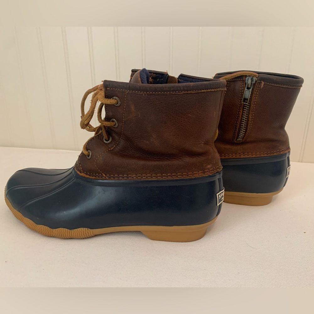 Sperry Rain boots women’s size 9